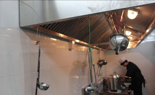 厨房成易燃区域 厨房灭火装置需安装